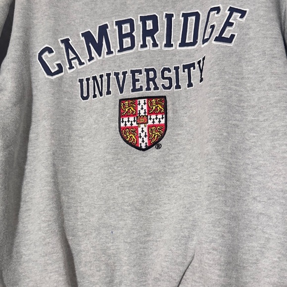 OFFICIAL CAMBRIDGE UNIVERSITY EMBROIDERED CREWNECK - Picture 4 of 4